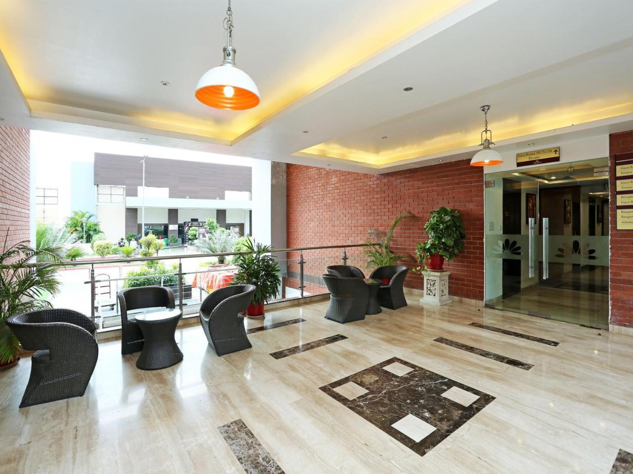 Golden Blossom Imperial Resorts Lucknow Extérieur photo