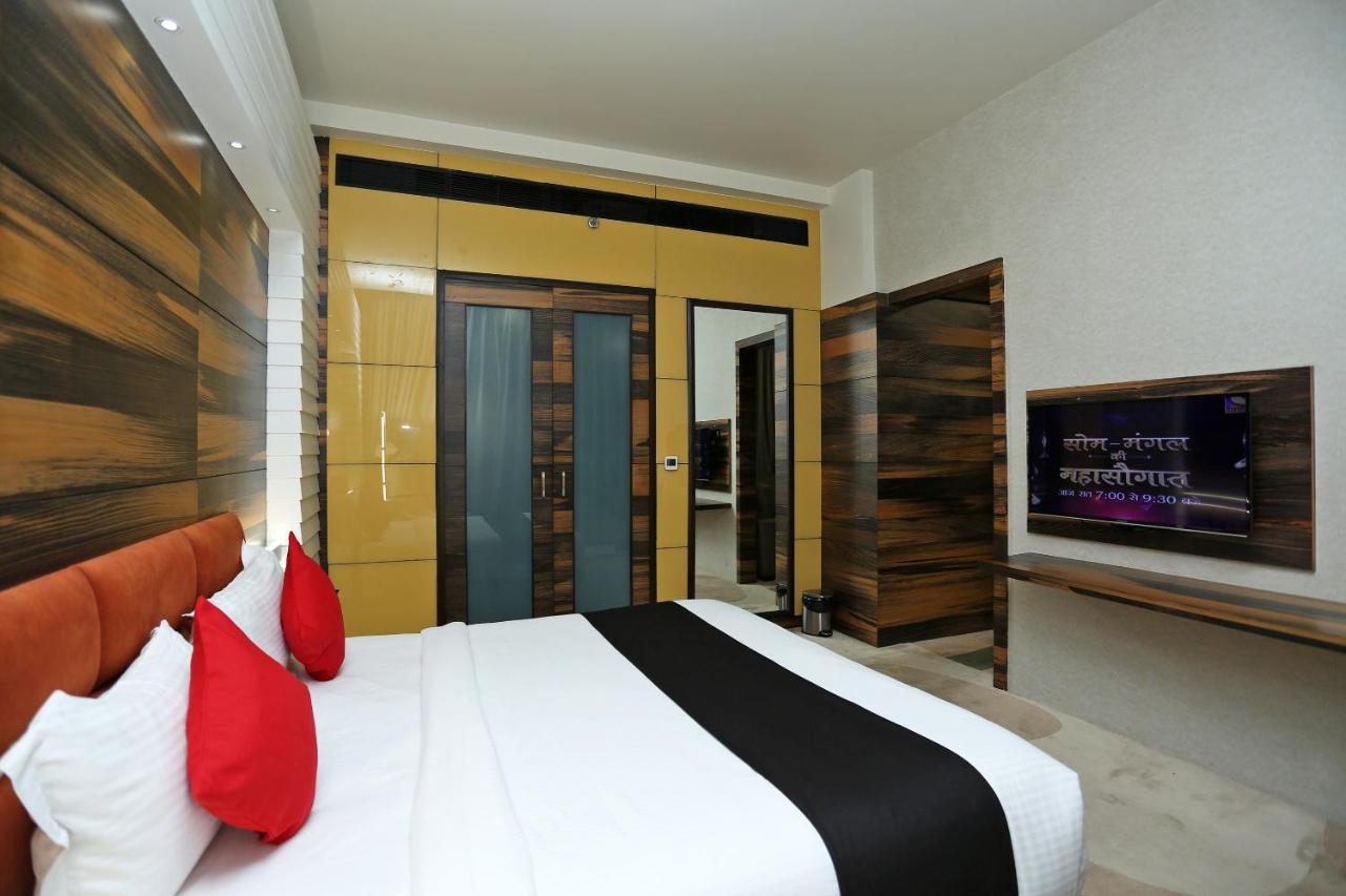 Golden Blossom Imperial Resorts Lucknow Extérieur photo